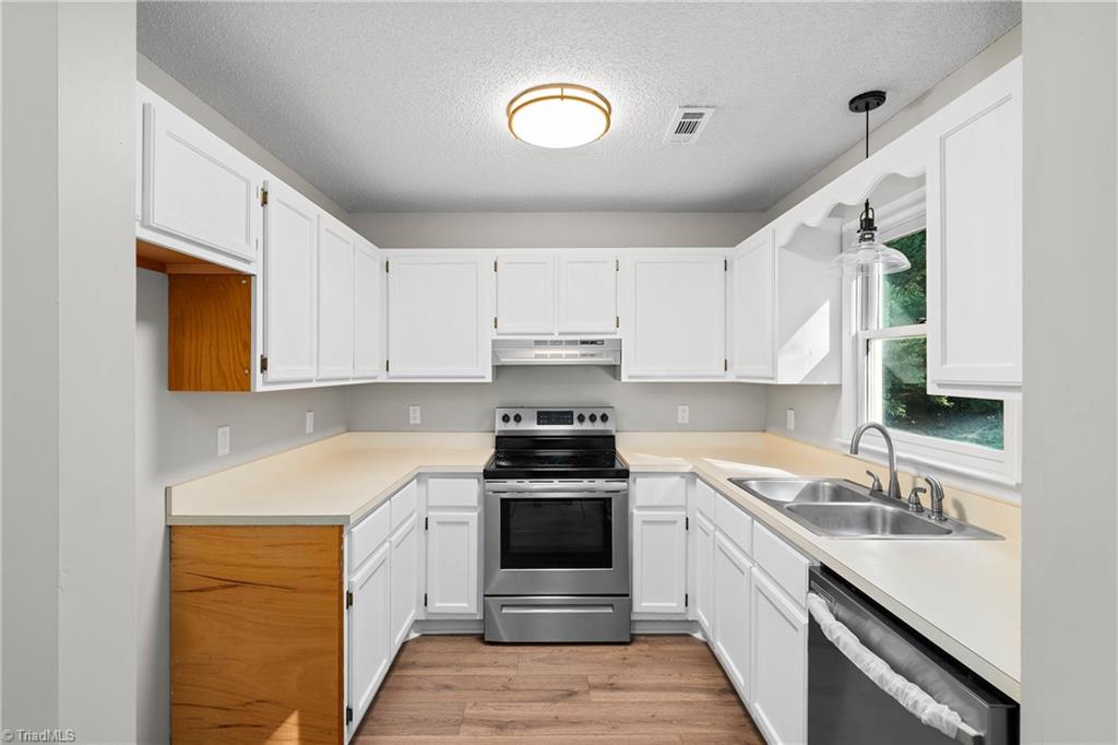 5869 Poppy Seed Drive Property Photo 11