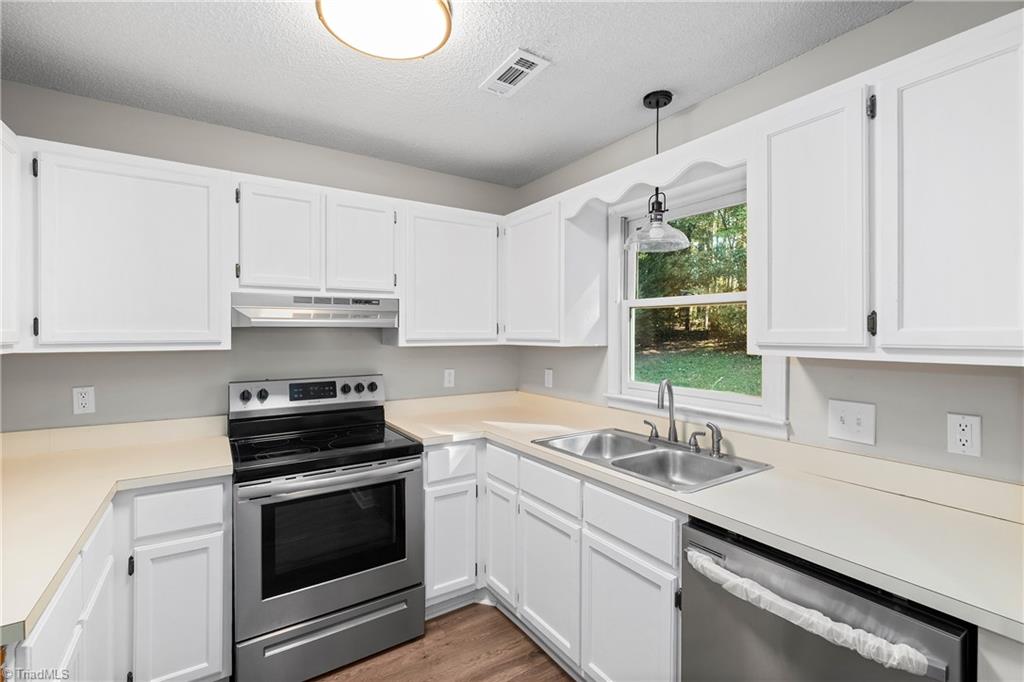 5869 Poppy Seed Drive Property Photo 12