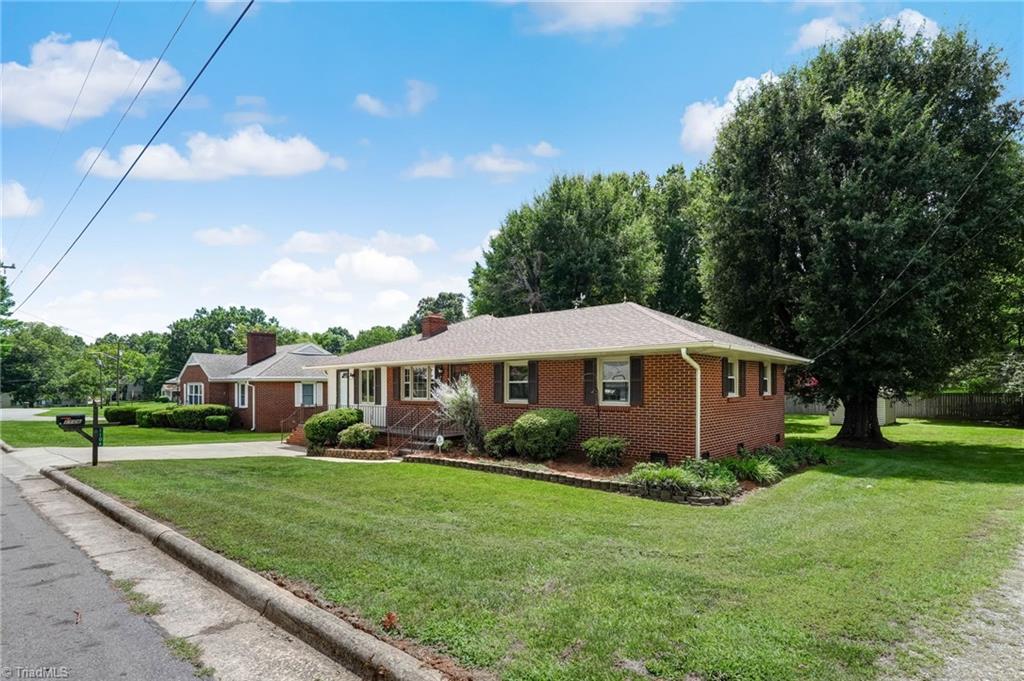 1106 Walnut Street Property Photo 1
