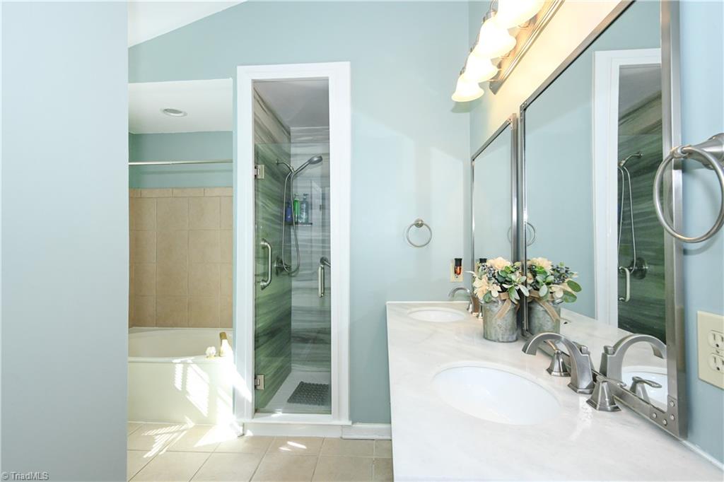 5015 Windermere Drive Property Photo 30