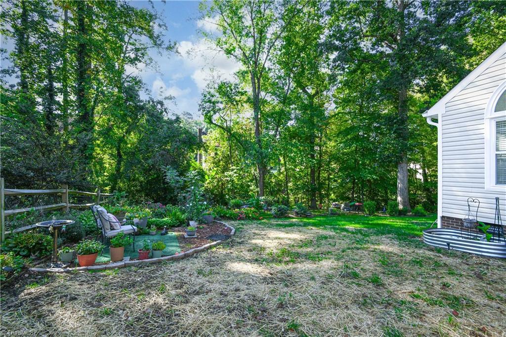 5015 Windermere Drive Property Photo 37