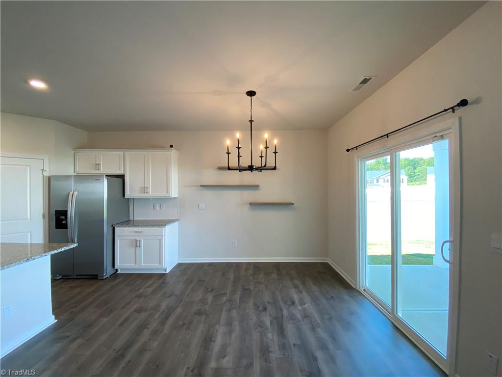 392 Rhett Avenue Property Photo 6
