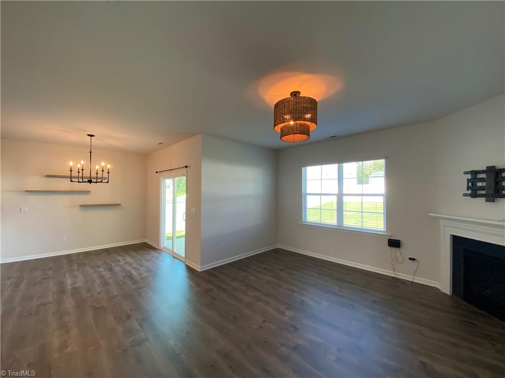 392 Rhett Avenue Property Photo 8