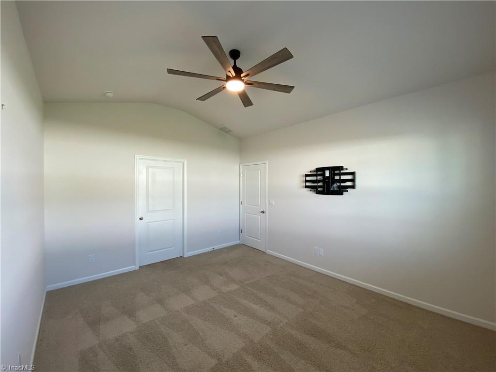 392 Rhett Avenue Property Photo 10