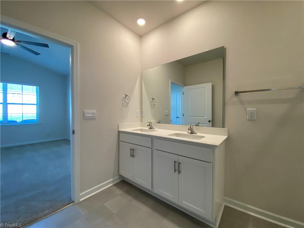 392 Rhett Avenue Property Photo 14