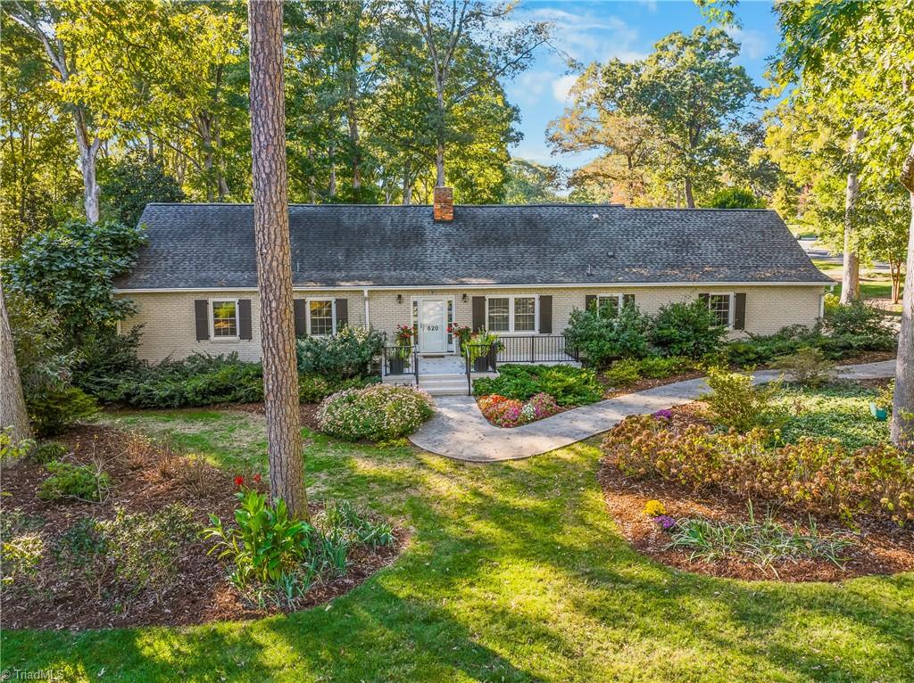 620 Quarterstaff Road Property Photo 1