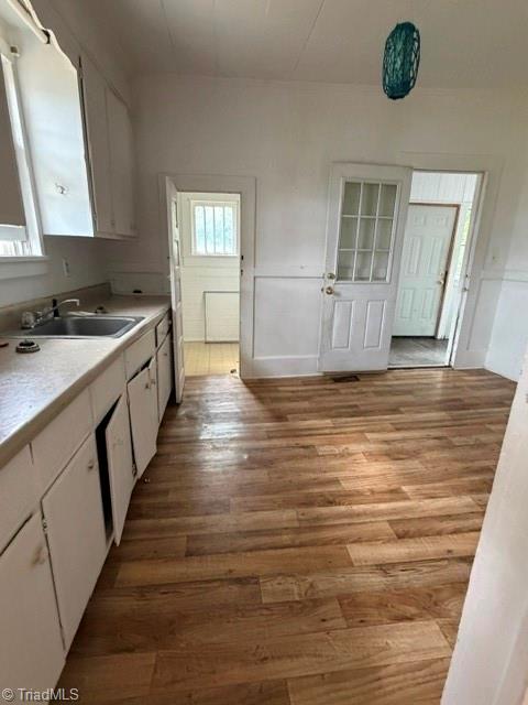 412 Fife Street Property Photo 8