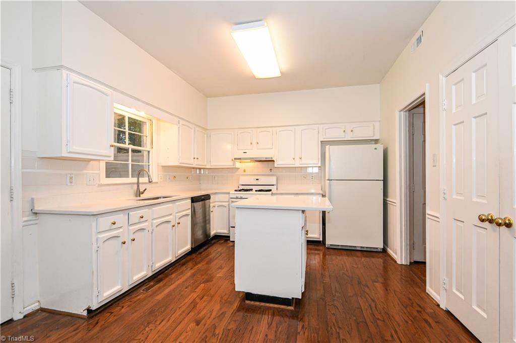 1 Fountain Manor Drive # F Property Photo 10