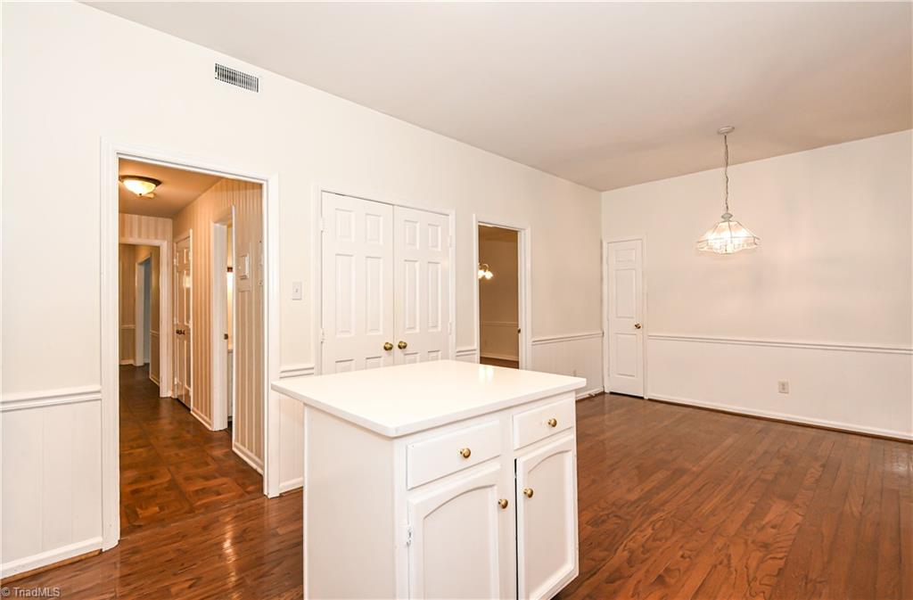 1 Fountain Manor Drive # F Property Photo 13