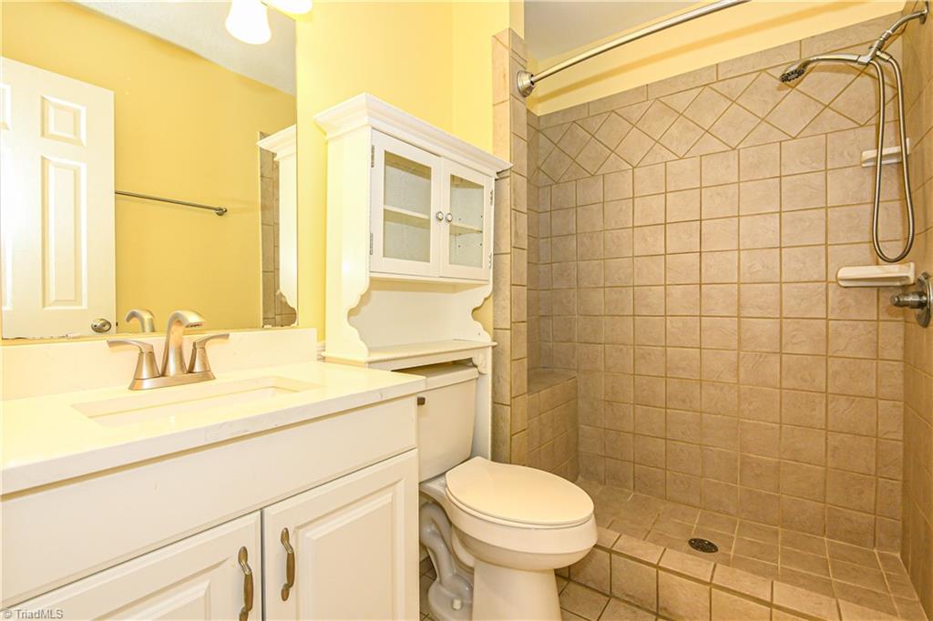 1 Fountain Manor Drive # F Property Photo 37