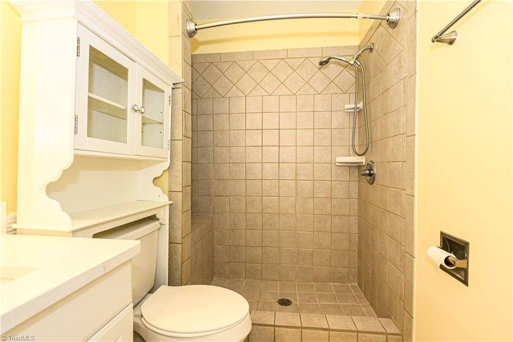 1 Fountain Manor Drive # F Property Photo 38