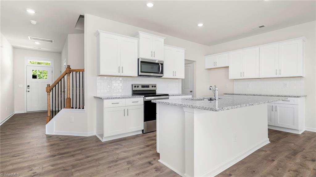 506 Kinneries Drive Property Photo 3