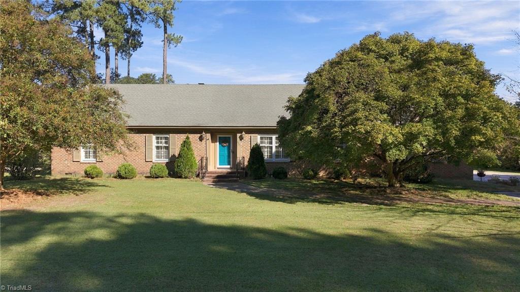 3304 Woodlawn Road Property Photo 1