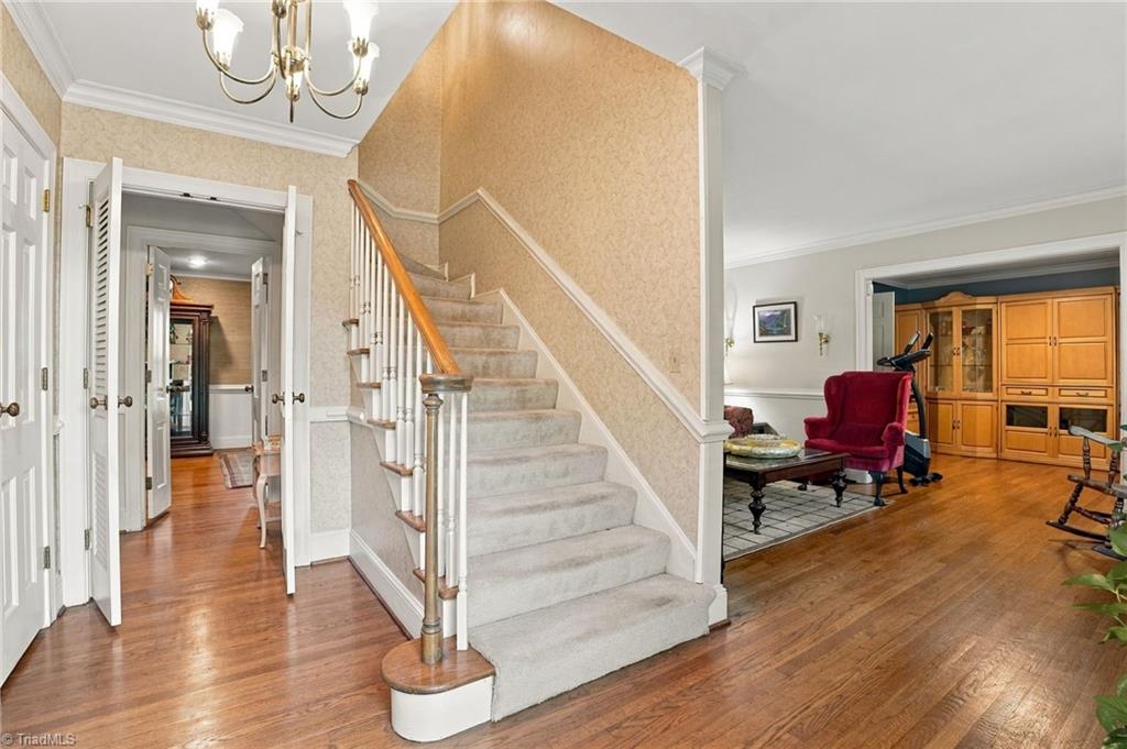 3304 Woodlawn Road Property Photo 2