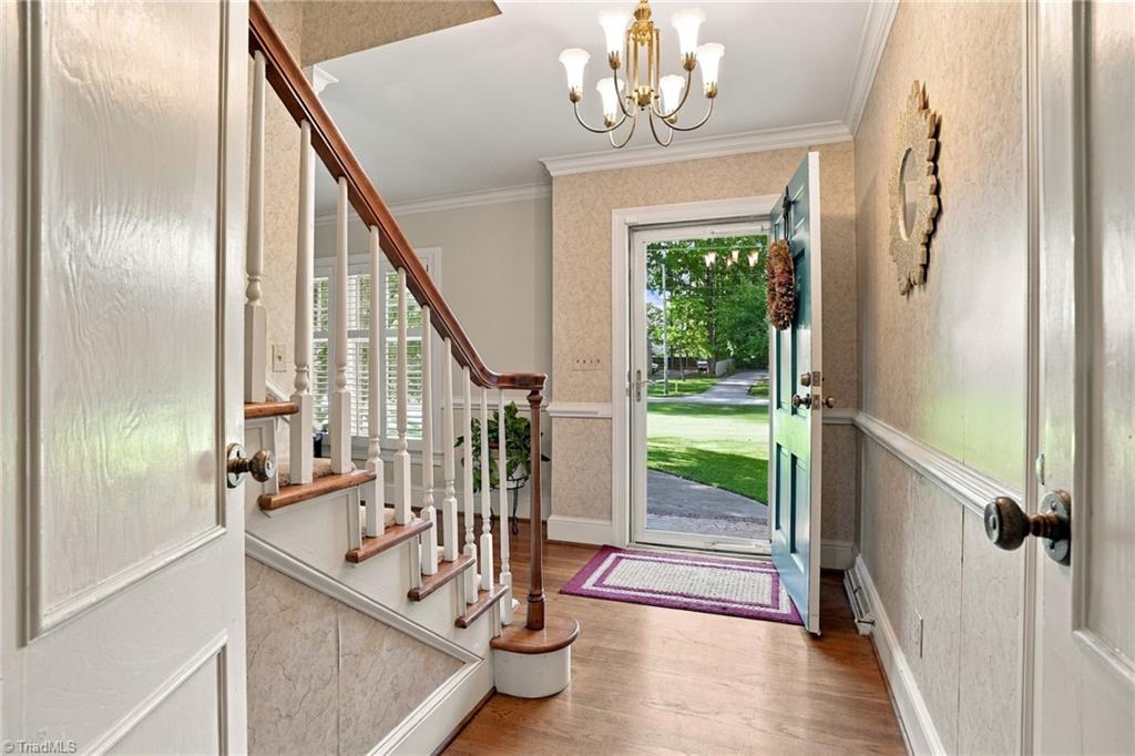3304 Woodlawn Road Property Photo 3