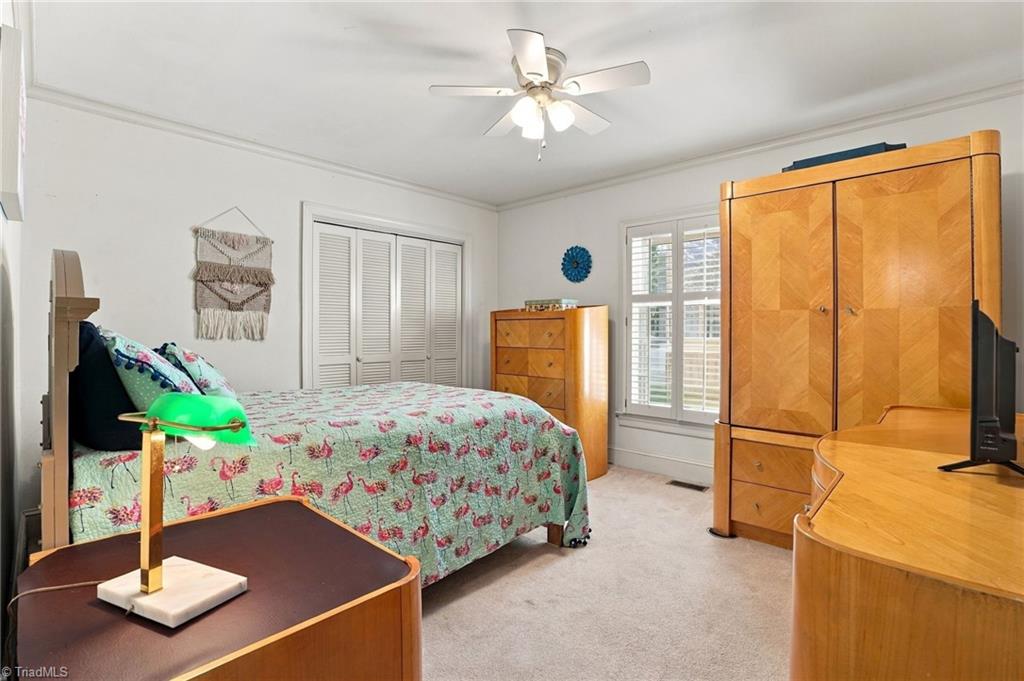 3304 Woodlawn Road Property Photo 10