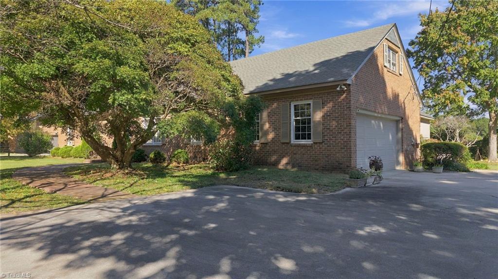 3304 Woodlawn Road Property Photo 18
