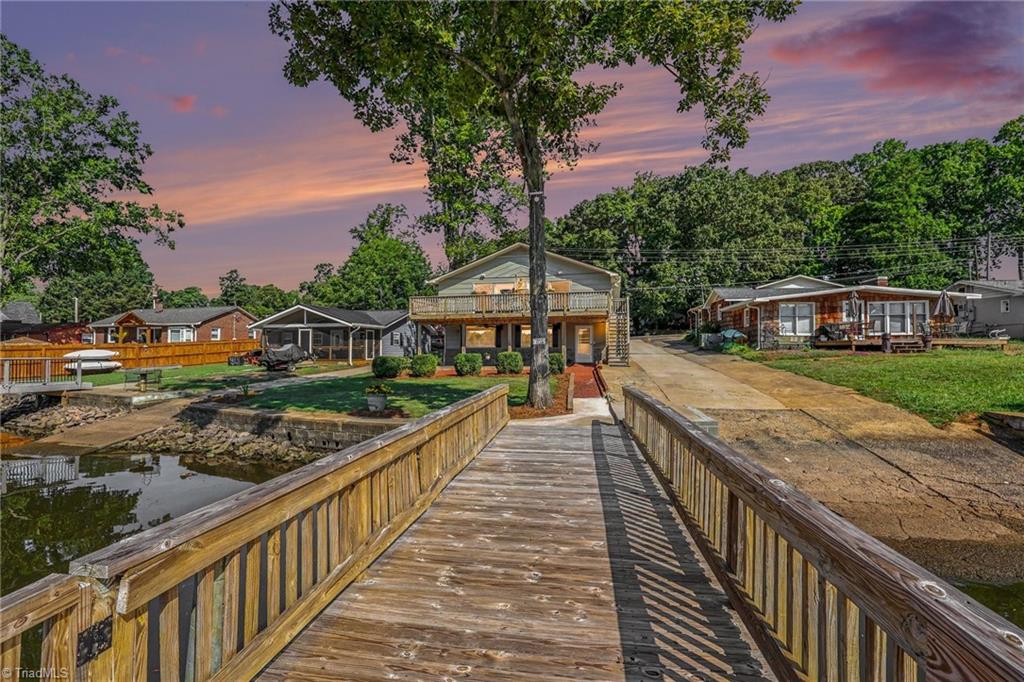 414 Lakeshore Drive Property Photo 1