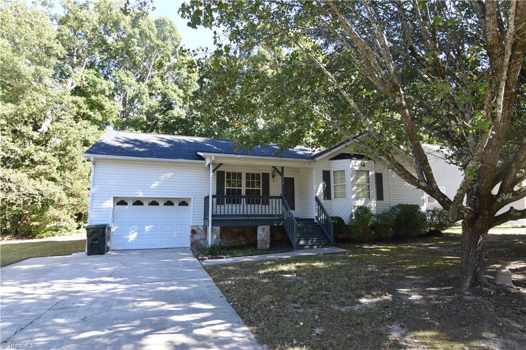 394 Meadow Lark Lane Property Photo 1