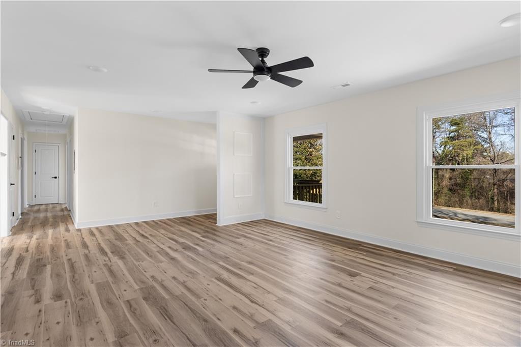 1009 Benjamin Parkway Property Photo 12