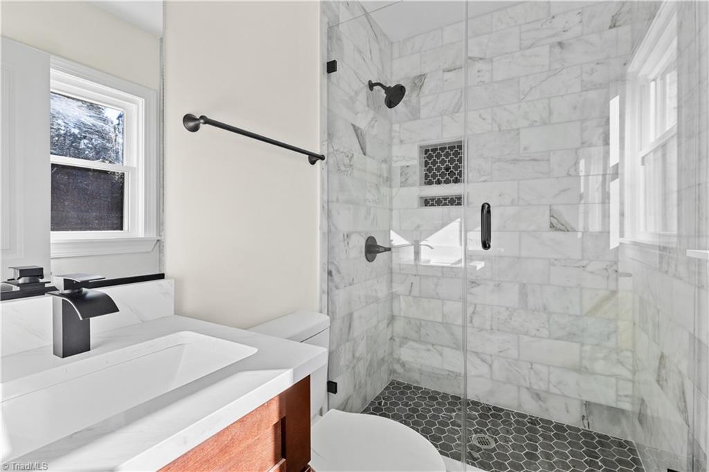 1009 Benjamin Parkway Property Photo 27