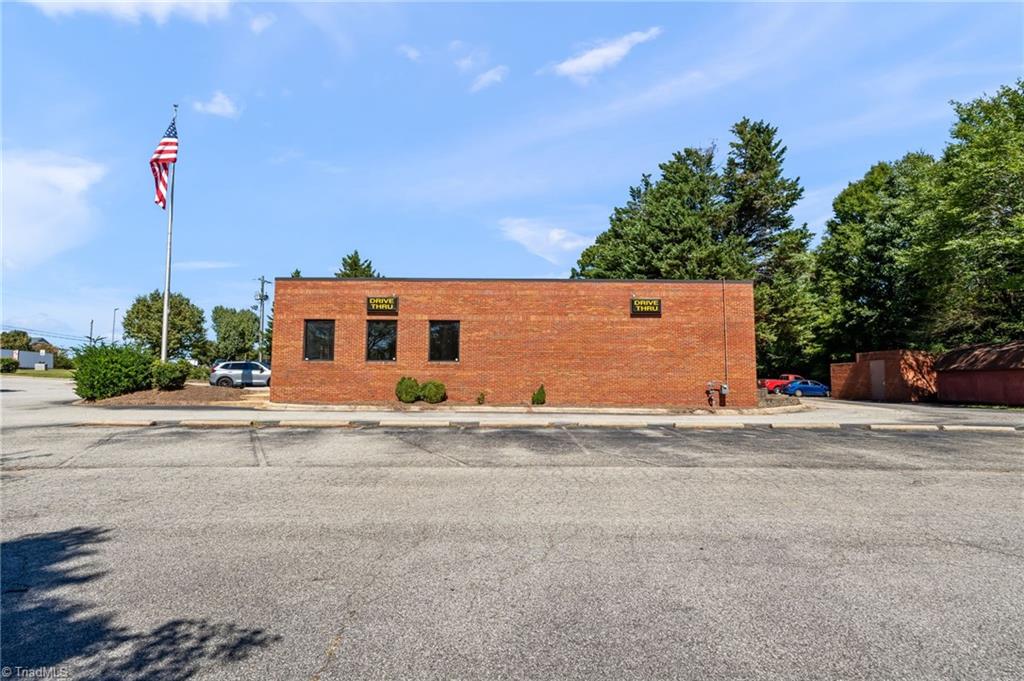 659 S Regional Road Property Photo 6