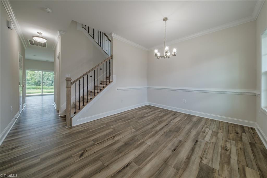 1324 Dandridge Drive Property Photo 3