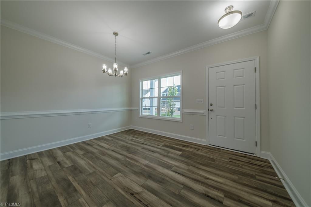 1324 Dandridge Drive Property Photo 4