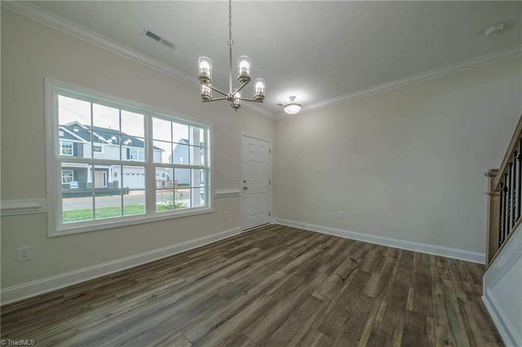 1324 Dandridge Drive Property Photo 6