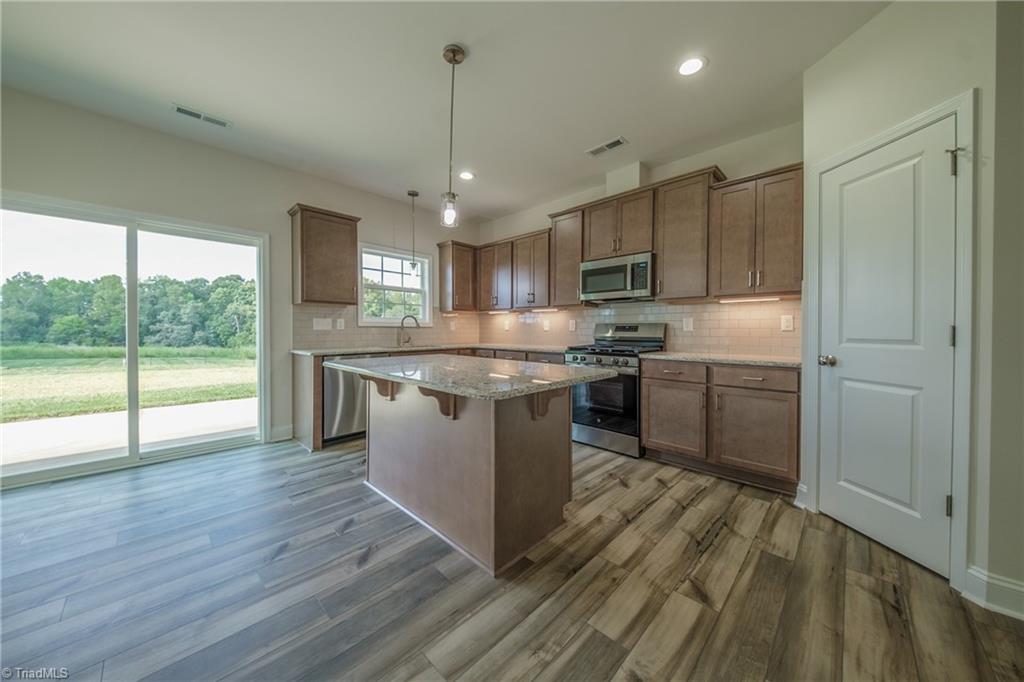 1324 Dandridge Drive Property Photo 8