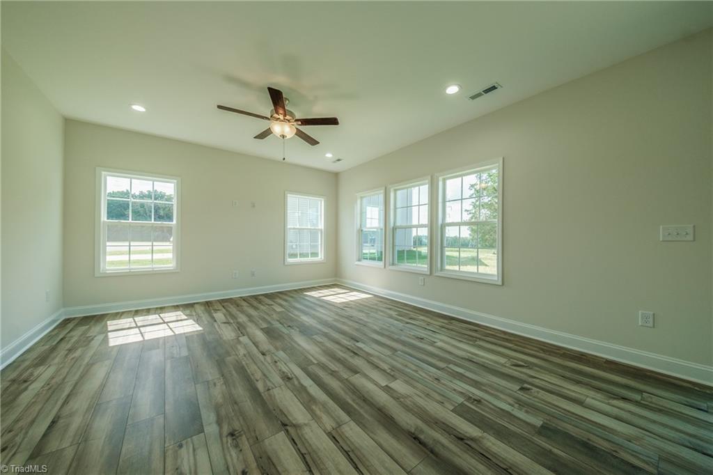 1324 Dandridge Drive Property Photo 14