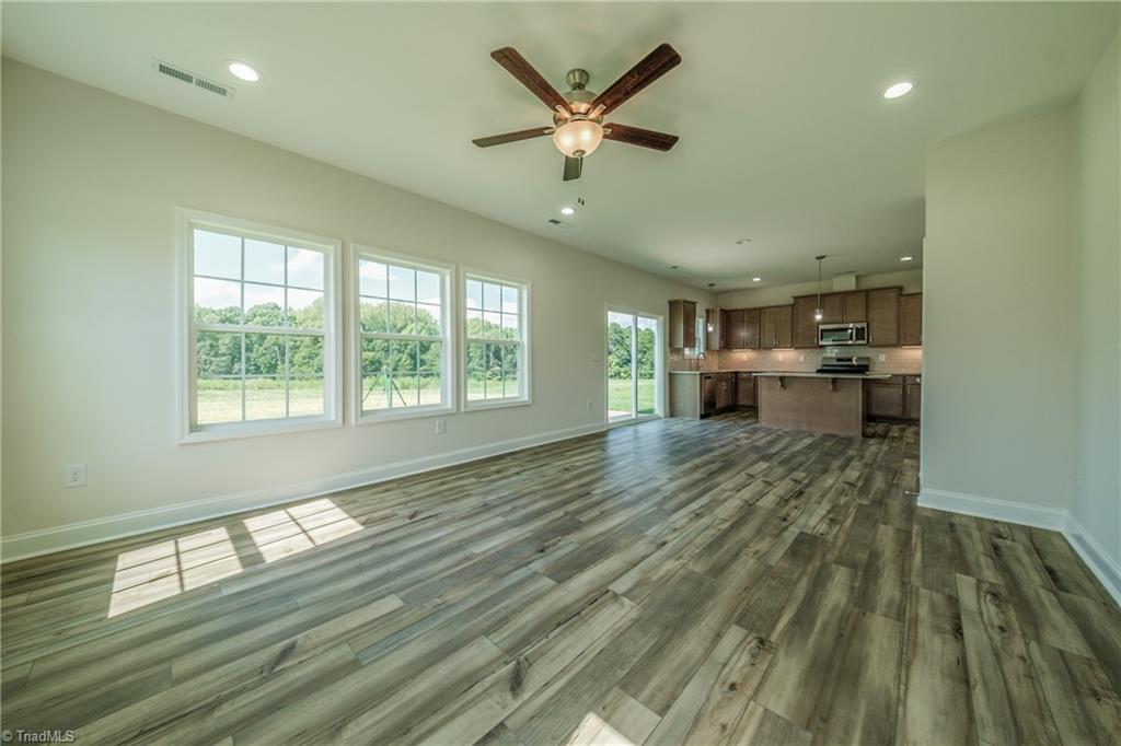 1324 Dandridge Drive Property Photo 16