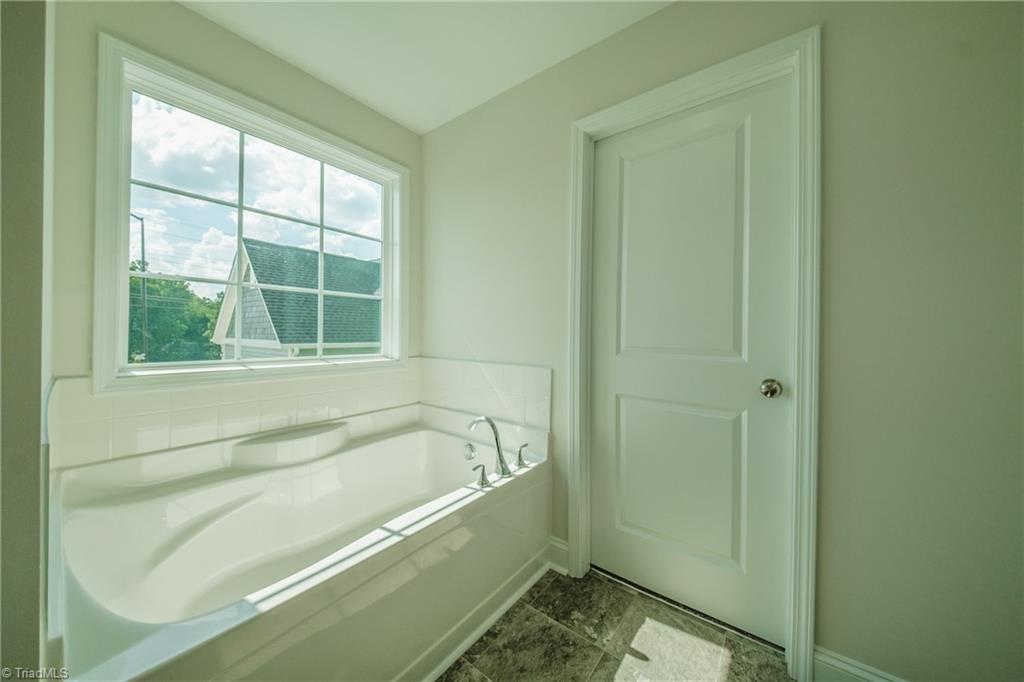 1324 Dandridge Drive Property Photo 22