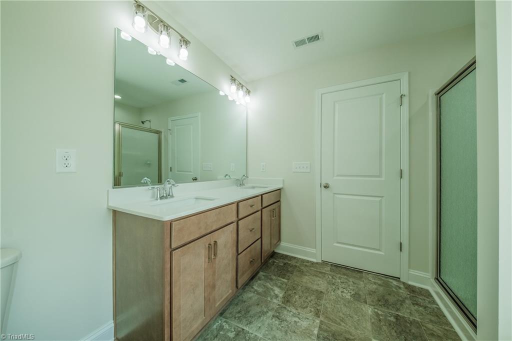 1324 Dandridge Drive Property Photo 24