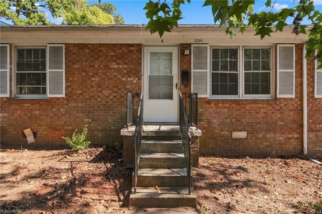 2201 Yow Road # A Property Photo 2