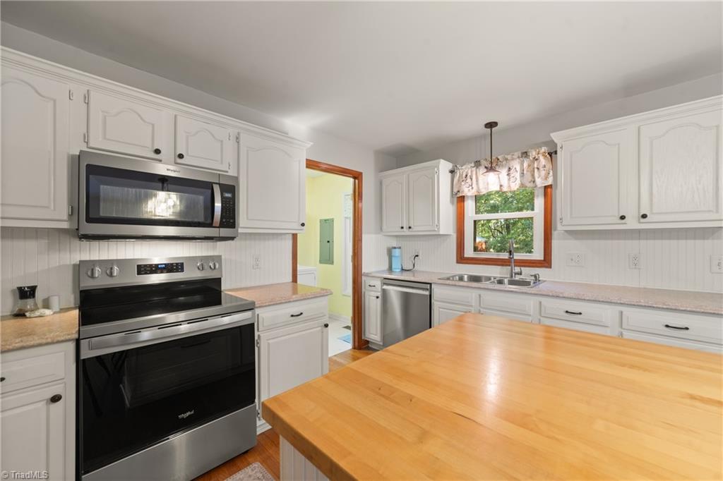 6433 Bowman Road Property Photo 15