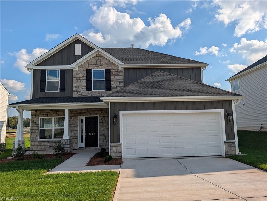 1329 Dandridge Drive Property Photo 1