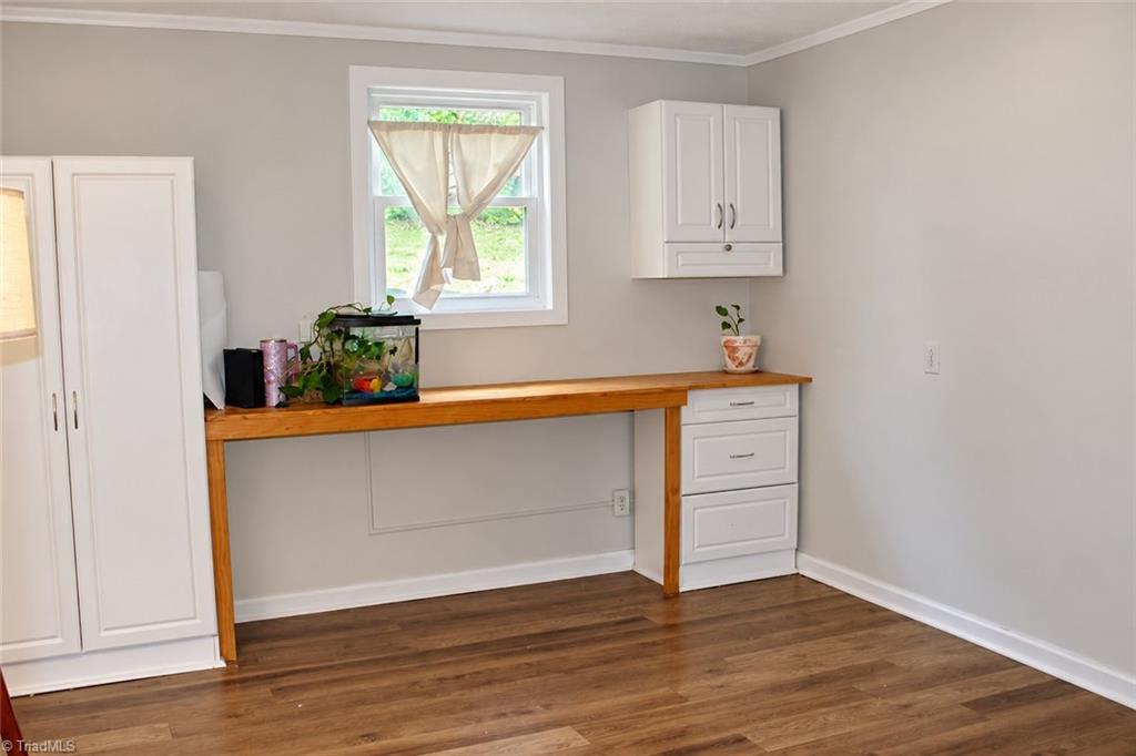 4935 Fish Pond Road Property Photo 9