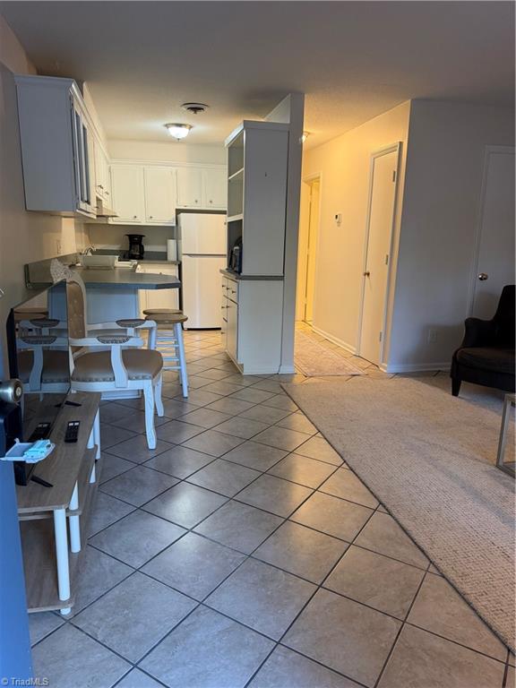 1107 Robin Hood Road # M Property Photo 2