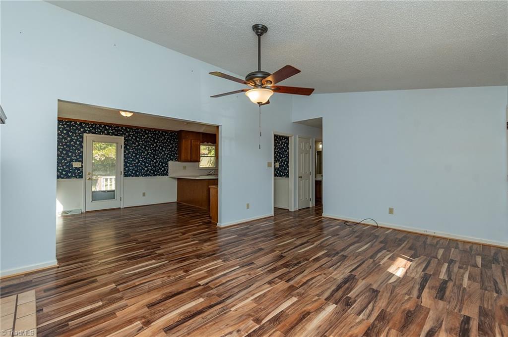 5573 Marty Lane Property Photo 9