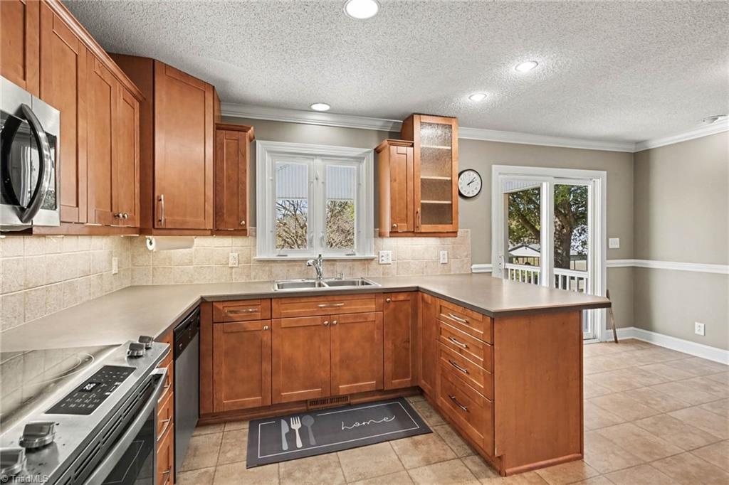 729 Redland Road Property Photo 13