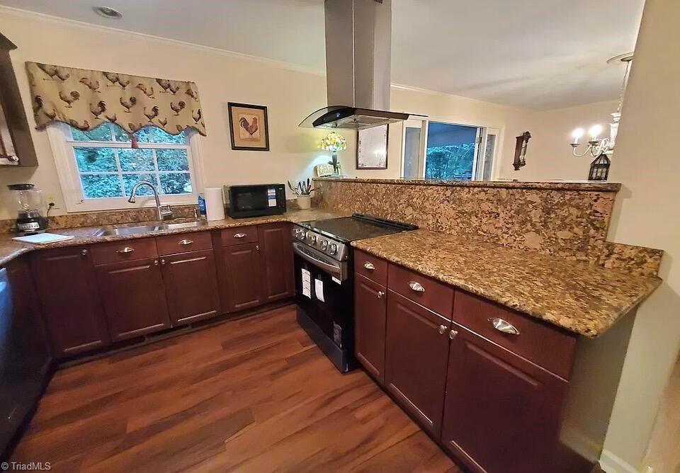 5104 Forest Oaks Drive Property Photo 11