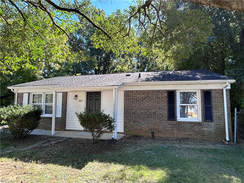 1702 Gavin Drive Property Photo 2