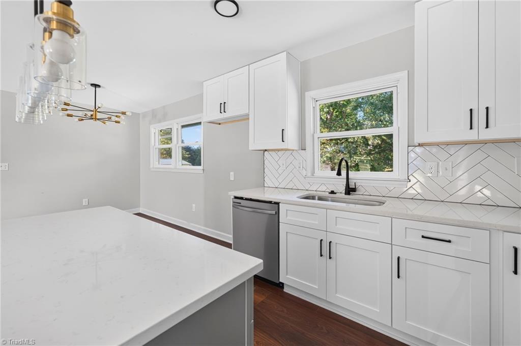 424 Glen Oaks Drive Property Photo 14