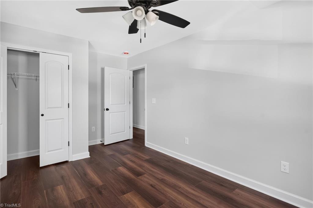 424 Glen Oaks Drive Property Photo 18