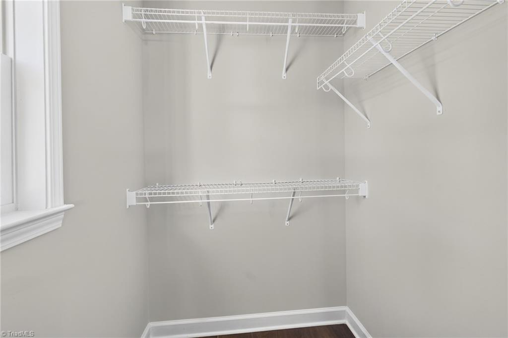 424 Glen Oaks Drive Property Photo 29