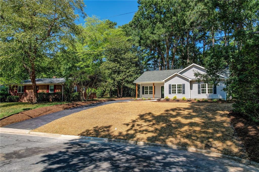 807 Claymore Court Property Photo 1