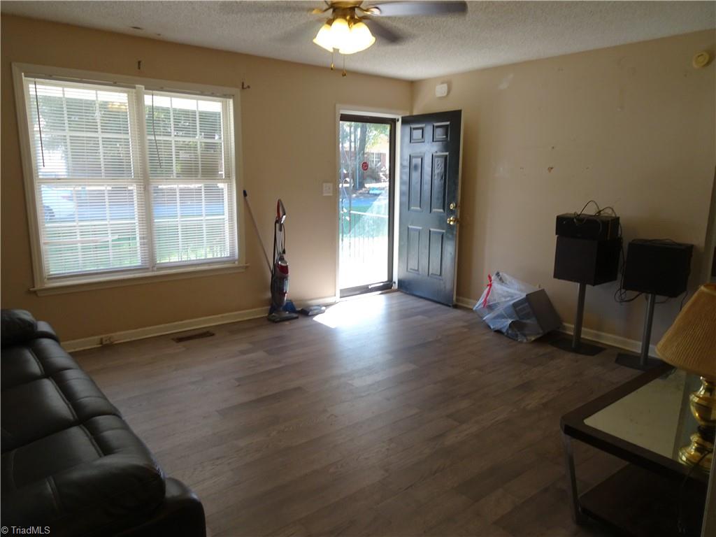 504 Abington Drive Property Photo 9