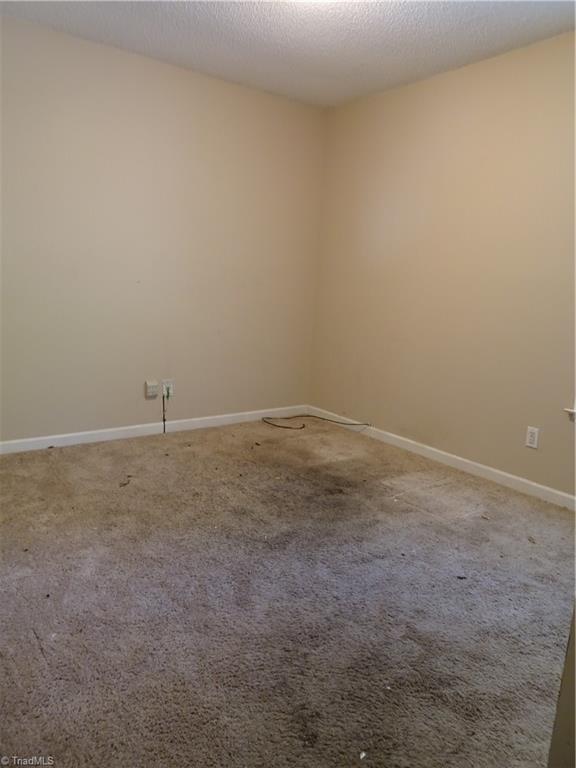 504 Abington Drive Property Photo 11