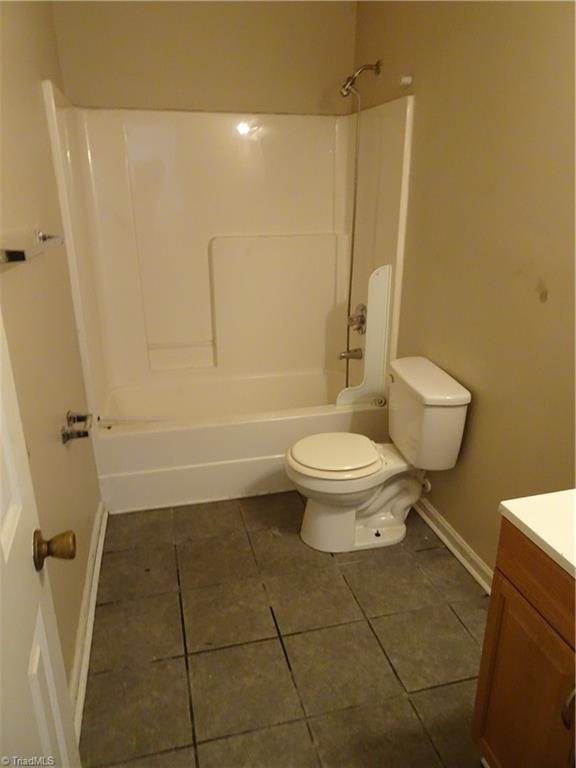 504 Abington Drive Property Photo 13